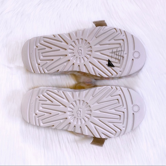 UGG Fluffita Panther Print Sheepskin Platform Slides In White - Picture 7 of 8